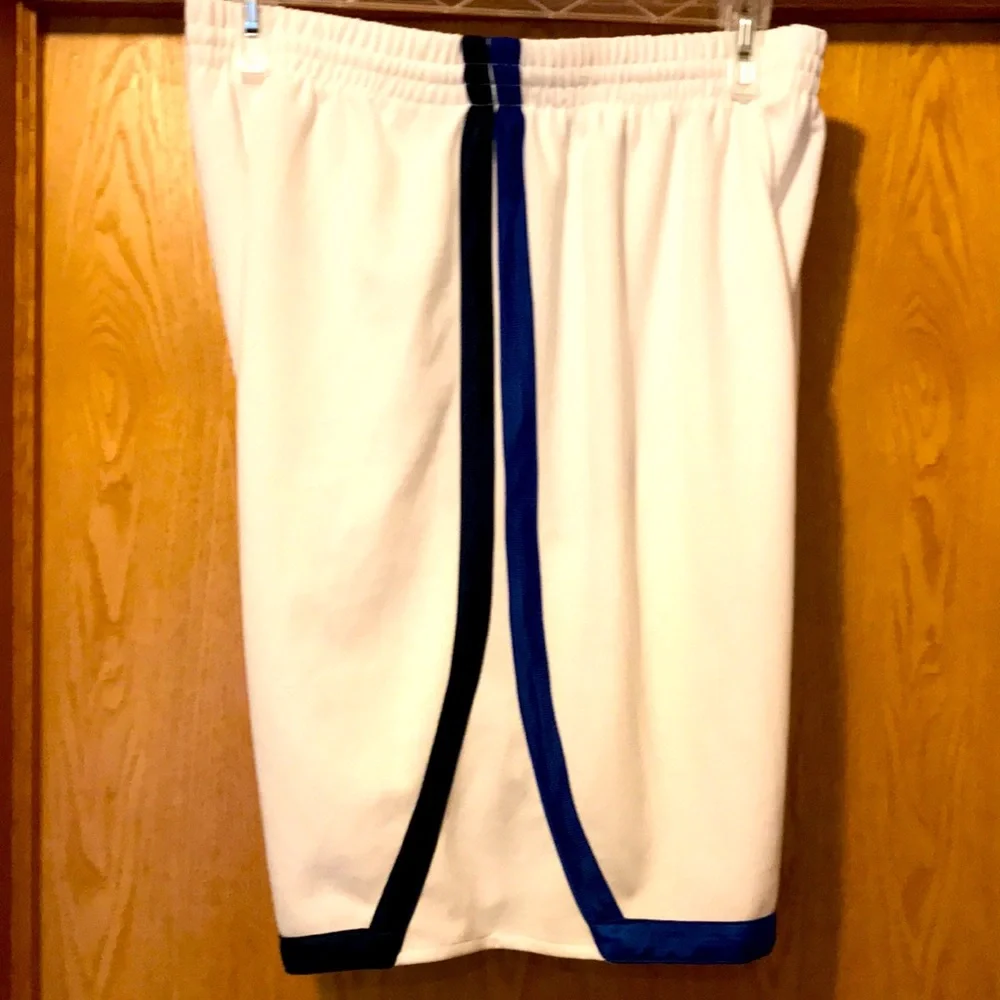 Everlast nice pair